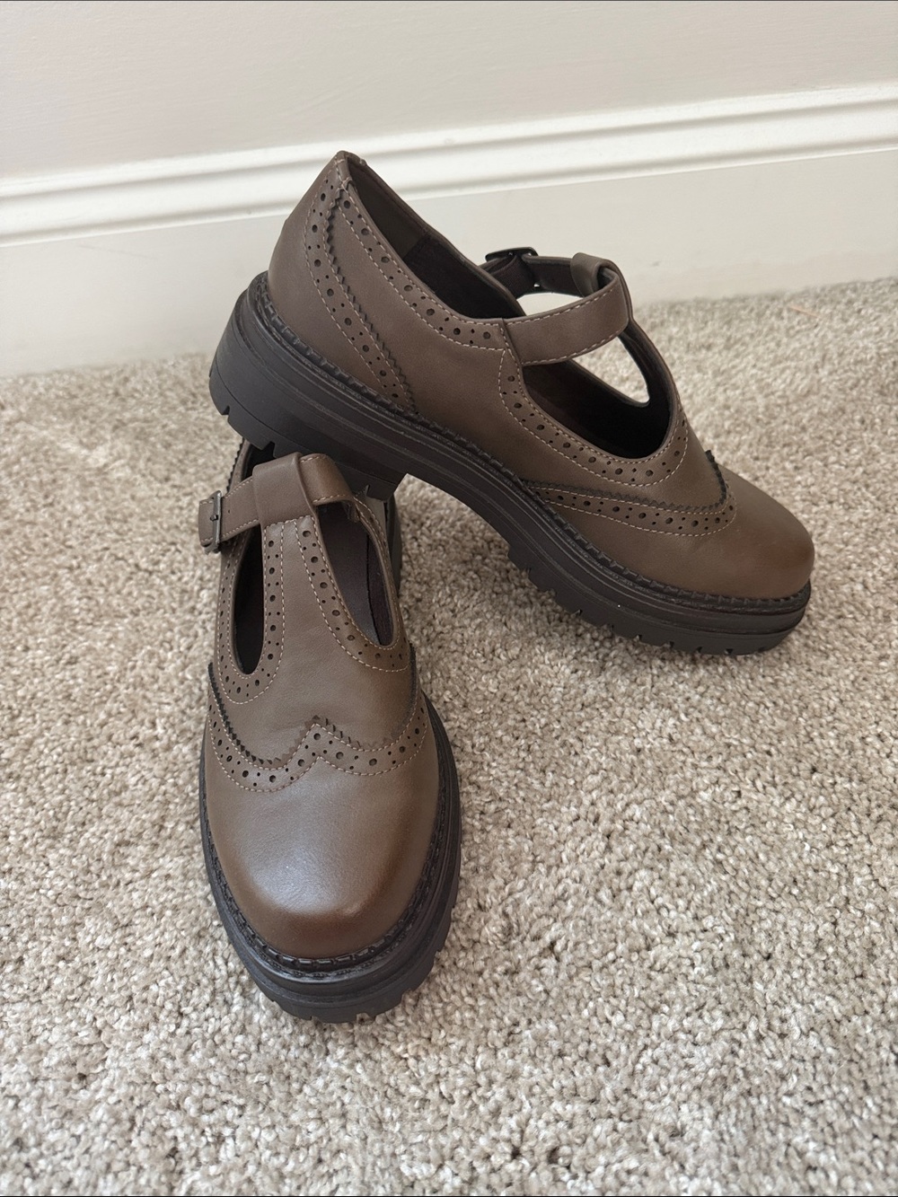 Women’s Brown Mary Jane Brogue Shoes - Classic School Style